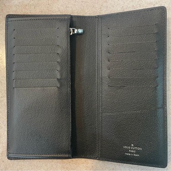 Louis Vuitton Brazza Wallet - Picture 3 of 7